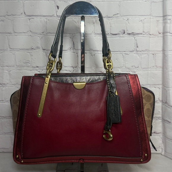 Coach Handbags - Coach Dreamer Endless Possibilities of New York City Handbag + Leather Crossbody